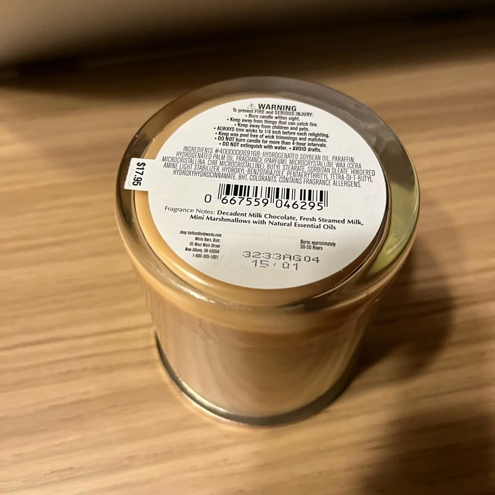 Bath & Body Works Single Wick Candle. Hot Cocoa & Cream.